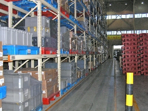 1000USES "PLUS" TU6415  25 ltr STACKING BOX & LID - Heavy Duty Stacking Box. &nbsp;&nbsp;plastic boxes