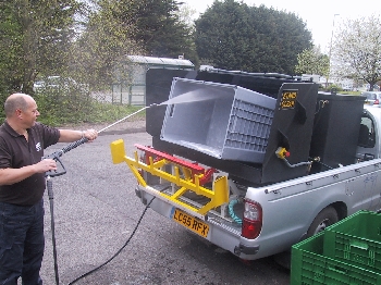BIN CLEAN&nbsp;&nbsp;Bins Clean